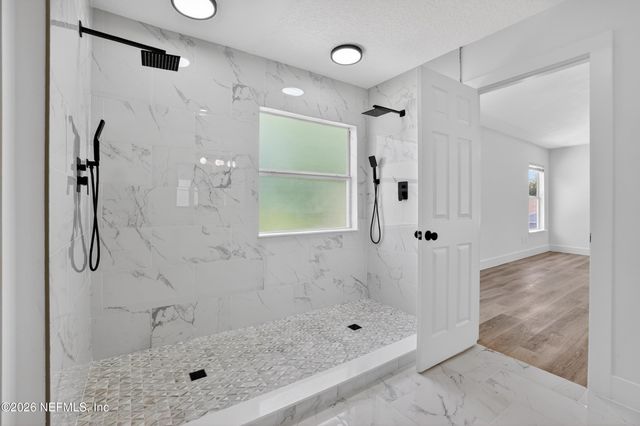 1124 SUNRAY Court, Jacksonville, FL 32218