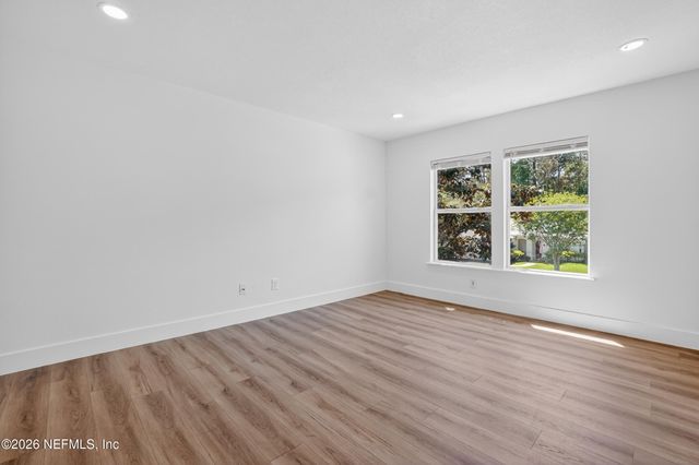 1124 SUNRAY Court, Jacksonville, FL 32218