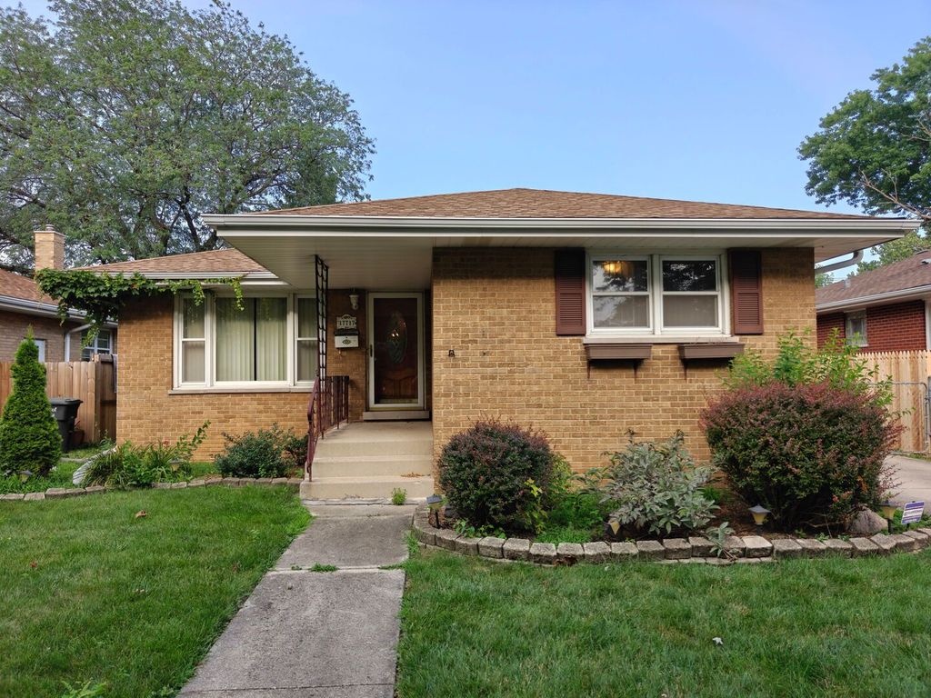 17717 Bernadine Street, Lansing, IL 60438