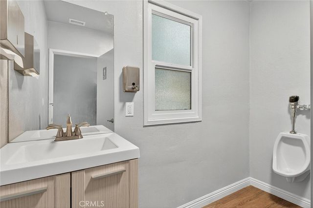 3425 W 15th Street, Los Angeles, CA 90019