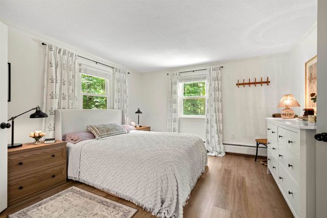 20 Hawkview Road, Hudson, NH 03051