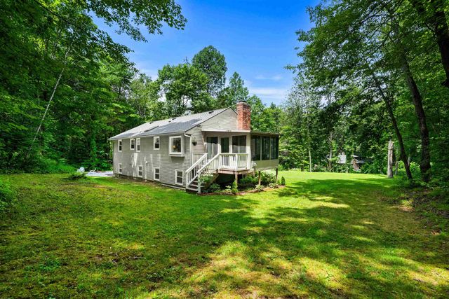 20 Hawkview Road, Hudson, NH 03051