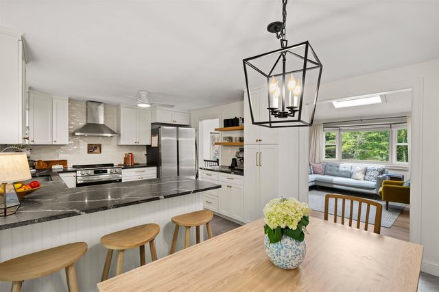 20 Hawkview Road, Hudson, NH 03051