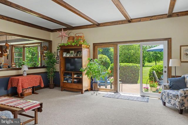 48 BOBBIE DR, Ivyland, PA 18974