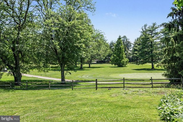 48 BOBBIE DR, Ivyland, PA 18974