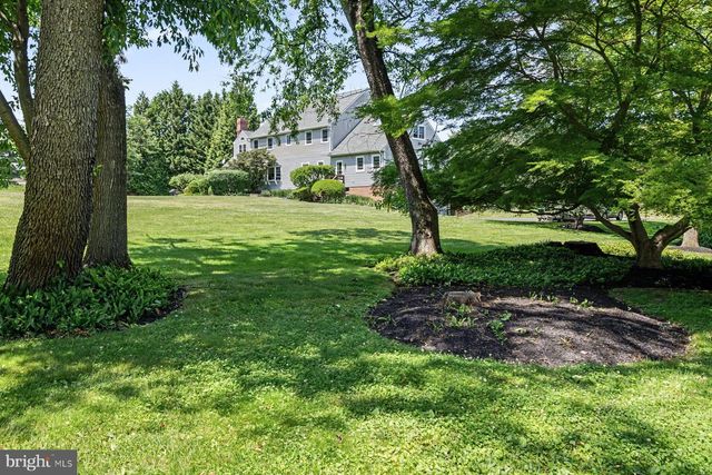 48 BOBBIE DR, Ivyland, PA 18974