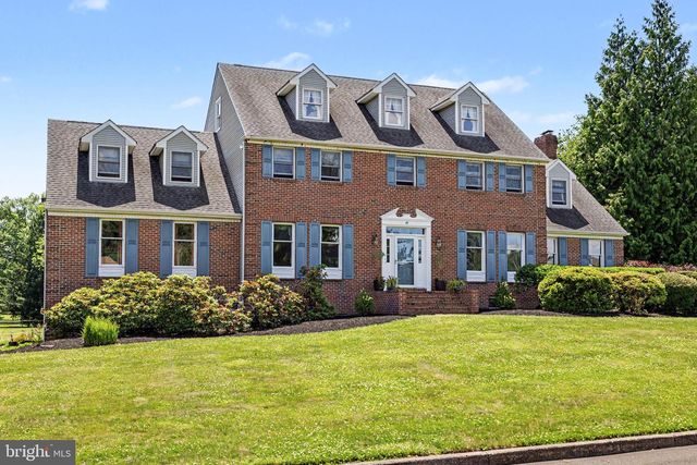 48 BOBBIE DR, Ivyland, PA 18974