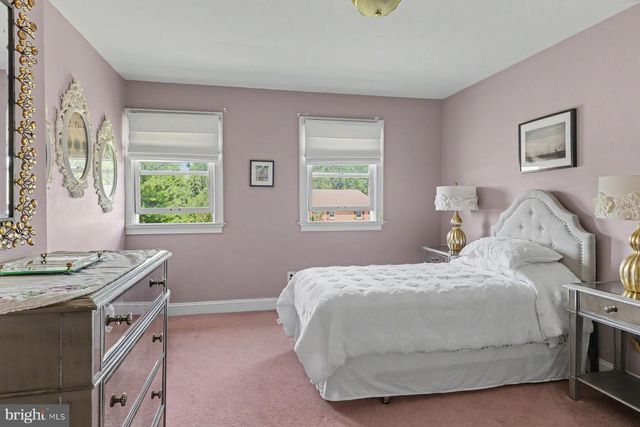 48 BOBBIE DR, Ivyland, PA 18974