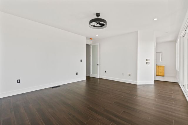 42 Enclave Pl., Pawleys Island, SC 29585