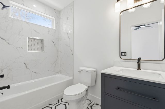 42 Enclave Pl., Pawleys Island, SC 29585