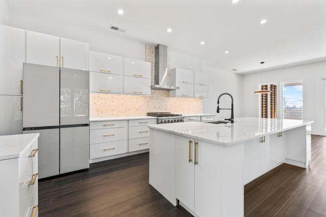 42 Enclave Pl., Pawleys Island, SC 29585