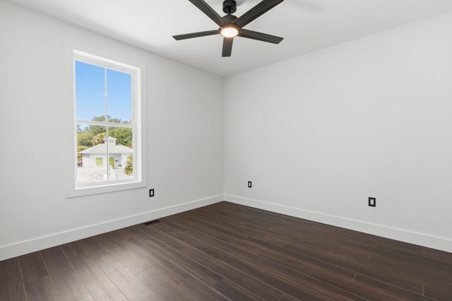 42 Enclave Pl., Pawleys Island, SC 29585