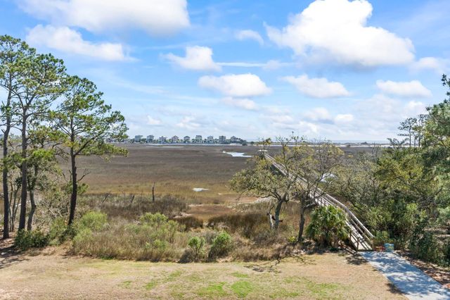 42 Enclave Pl., Pawleys Island, SC 29585