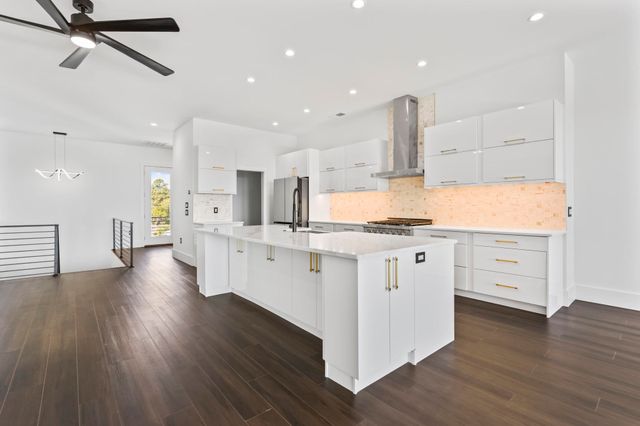 42 Enclave Pl., Pawleys Island, SC 29585