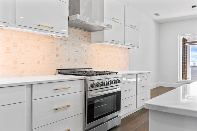 42 Enclave Pl., Pawleys Island, SC 29585