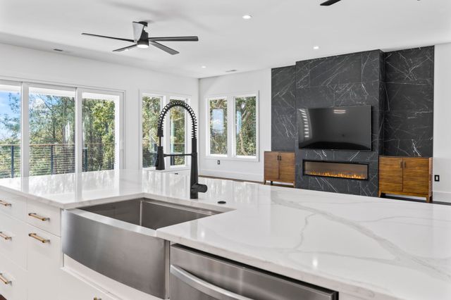 42 Enclave Pl., Pawleys Island, SC 29585