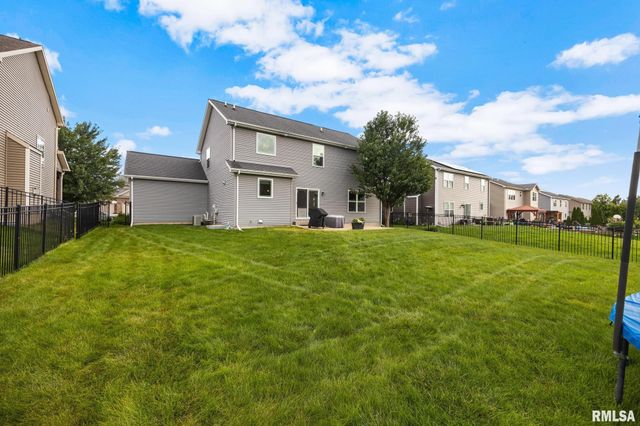 2517 W Whittington Way, Dunlap, IL 61525