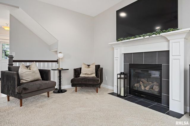 2517 W Whittington Way, Dunlap, IL 61525