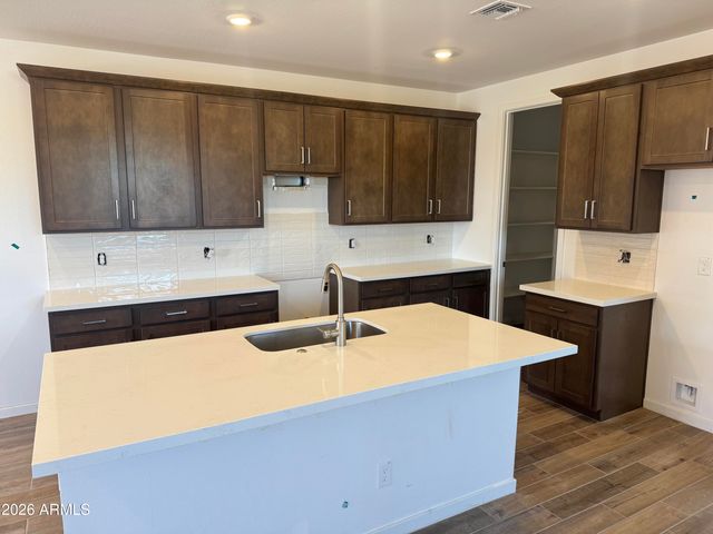 2262 S Jeffry Street, Gilbert, AZ 85295
