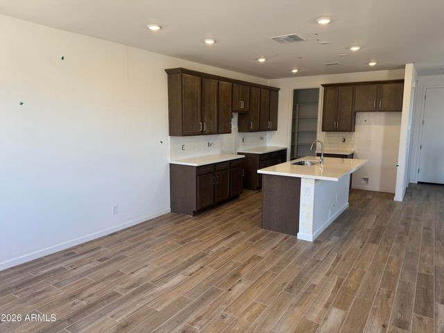 2262 S Jeffry Street, Gilbert, AZ 85295