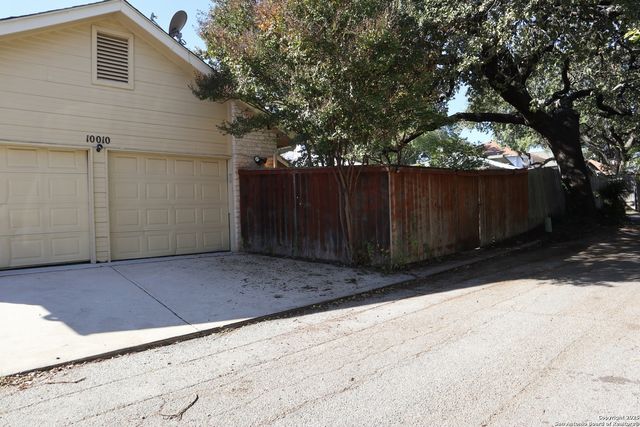 10010 Tezel Dr, San Antonio, TX 78254