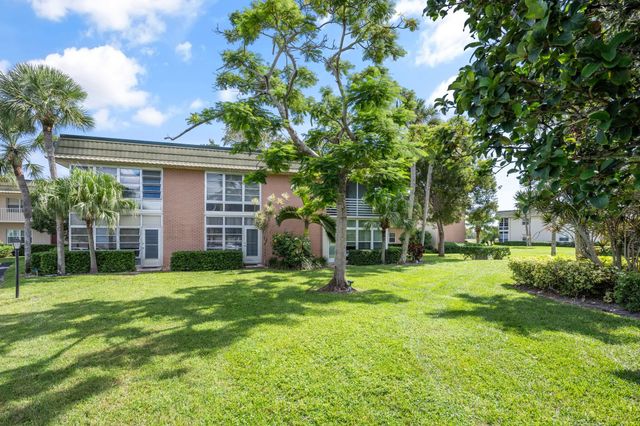 40 Vista Gardens Trl 201, Vero Beach, FL 32962