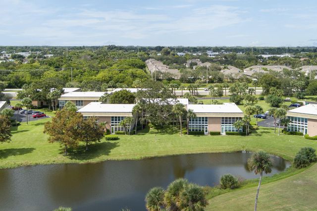 40 Vista Gardens Trl 201, Vero Beach, FL 32962