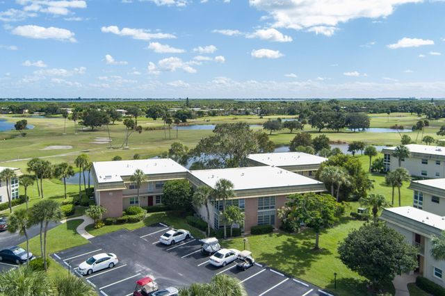40 Vista Gardens Trl 201, Vero Beach, FL 32962