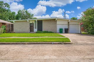 910 Eastlake Street, Houston, TX 77034