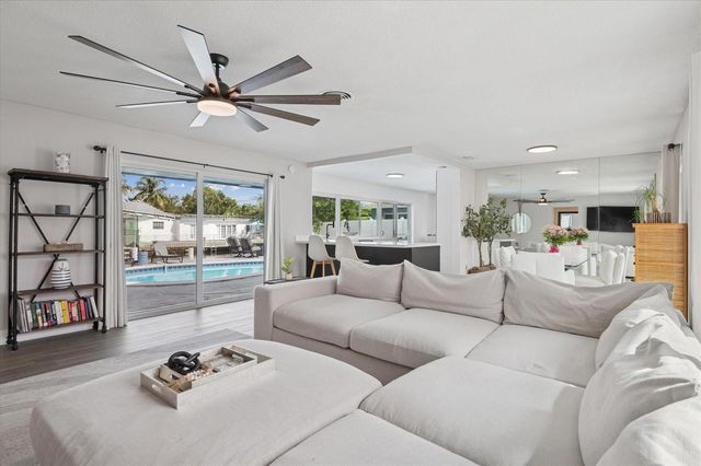 1921 NW 31st Court, Oakland Park, FL 33309