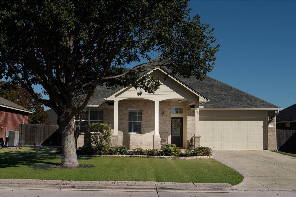 2057 Dove Crossing DR, New Braunfels, TX 78130