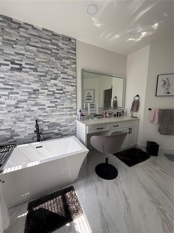 18610 SW 39th Court, Miramar, FL 33029