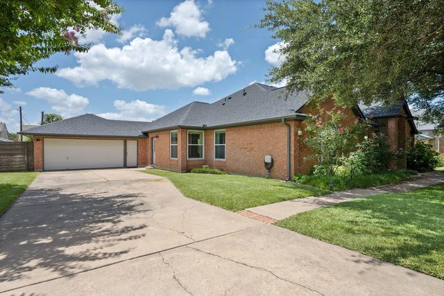 1304 Windcrest DR, Round Rock, TX 78664