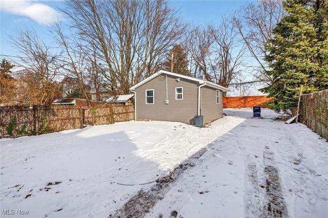 833 E 156th Street, Cleveland, OH 44110