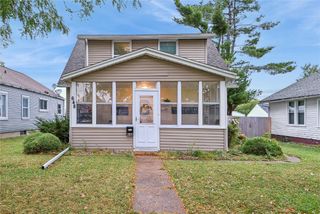 648 22nd Avenue SW, Cedar Rapids, IA 52404