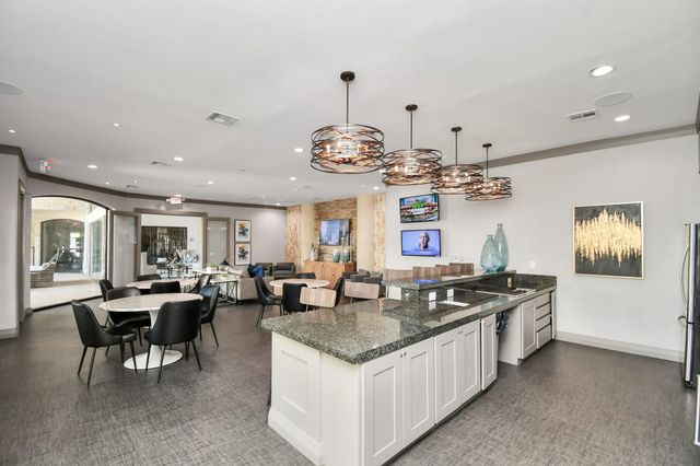 6777 Sommerall Drive 1516, Houston, TX 77084