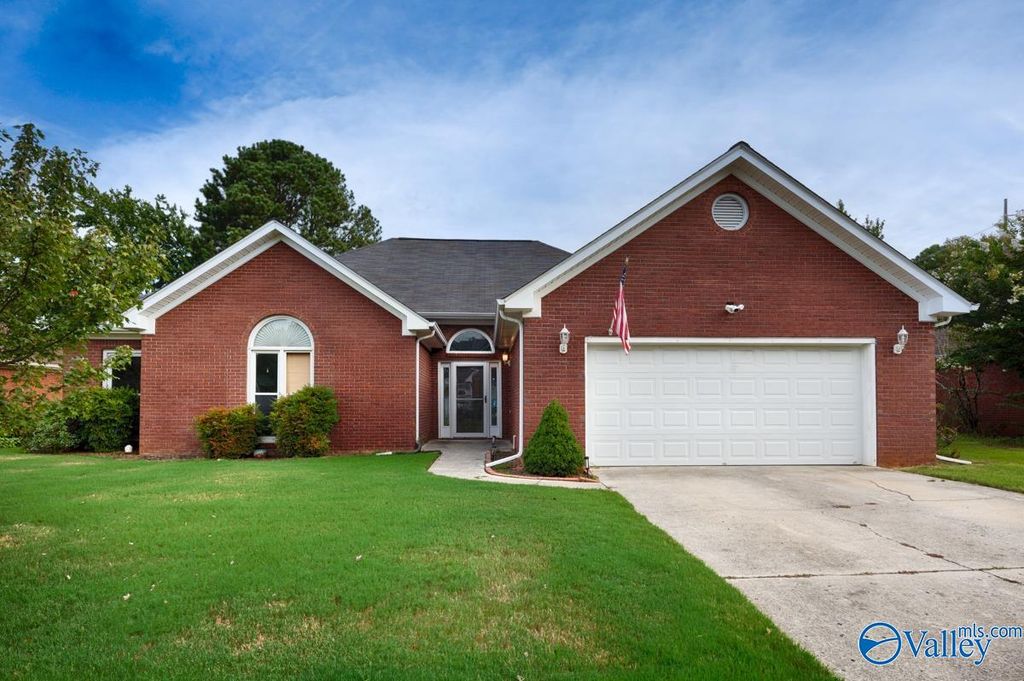 102 Appaloosa Court, Madison, AL 35758