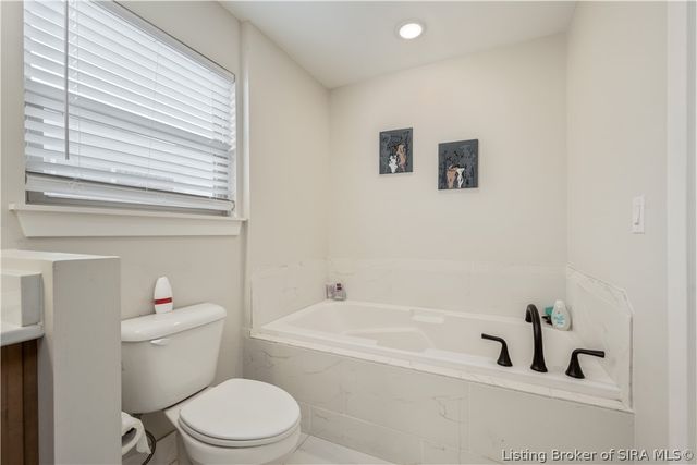 3001 Bridlewood Lane, New Albany, IN 47150