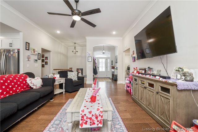 3001 Bridlewood Lane, New Albany, IN 47150