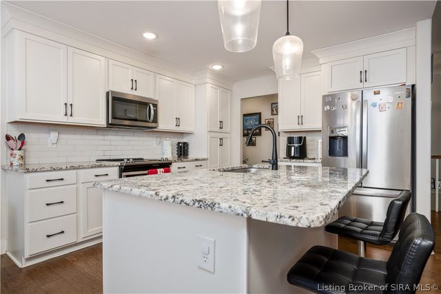 3001 Bridlewood Lane, New Albany, IN 47150