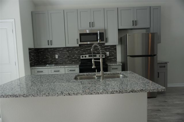 9864 Arbor Oak, Willis, TX 77318