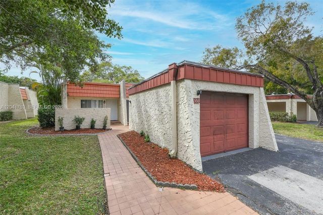 6553 NW 99th Ave A20, Tamarac, FL 33321