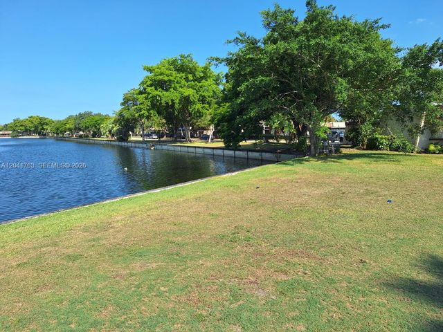 6553 NW 99th Ave A20, Tamarac, FL 33321
