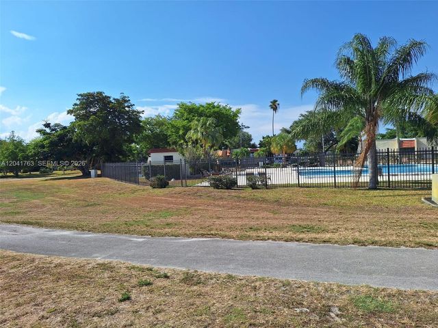 6553 NW 99th Ave A20, Tamarac, FL 33321
