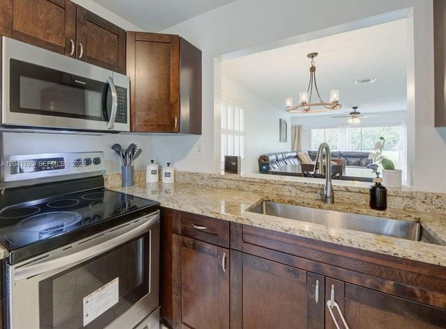 6553 NW 99th Ave A20, Tamarac, FL 33321