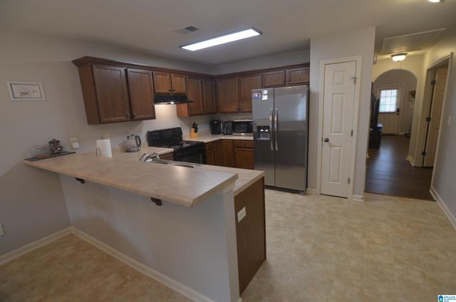 2816 SOUTHWOOD LANE, Bessemer, AL 35022