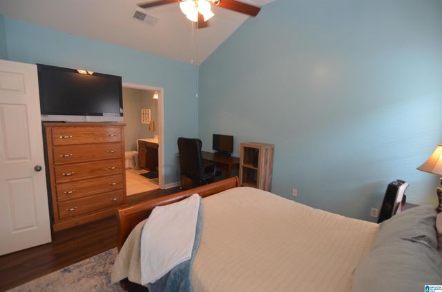 2816 SOUTHWOOD LANE, Bessemer, AL 35022