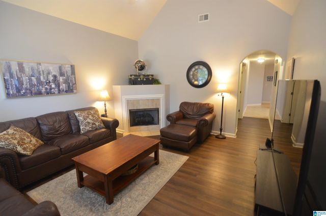 2816 SOUTHWOOD LANE, Bessemer, AL 35022