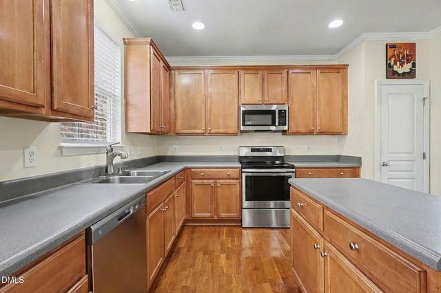 2132 Braedenfield Lane, Holly Springs, NC 27540