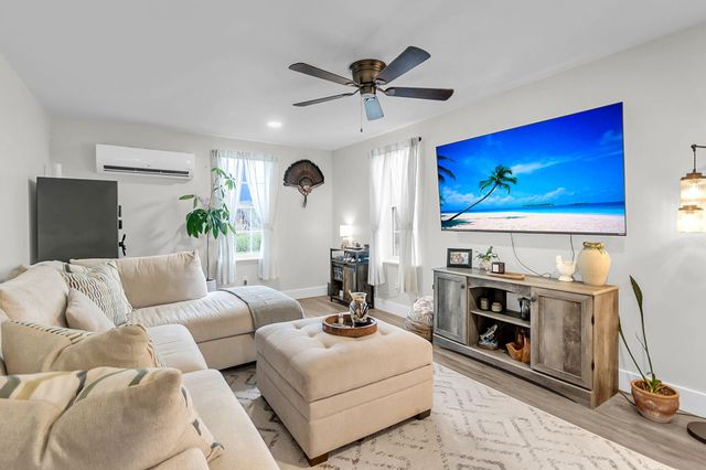 6504 Rozier Road, Meggett, SC 29449